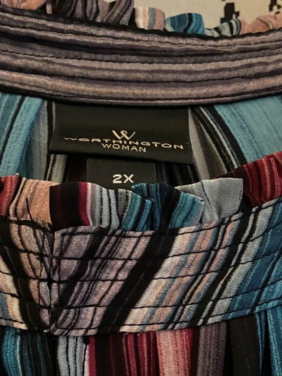 Stripped Woman's Blouse - Picture 2 of 2